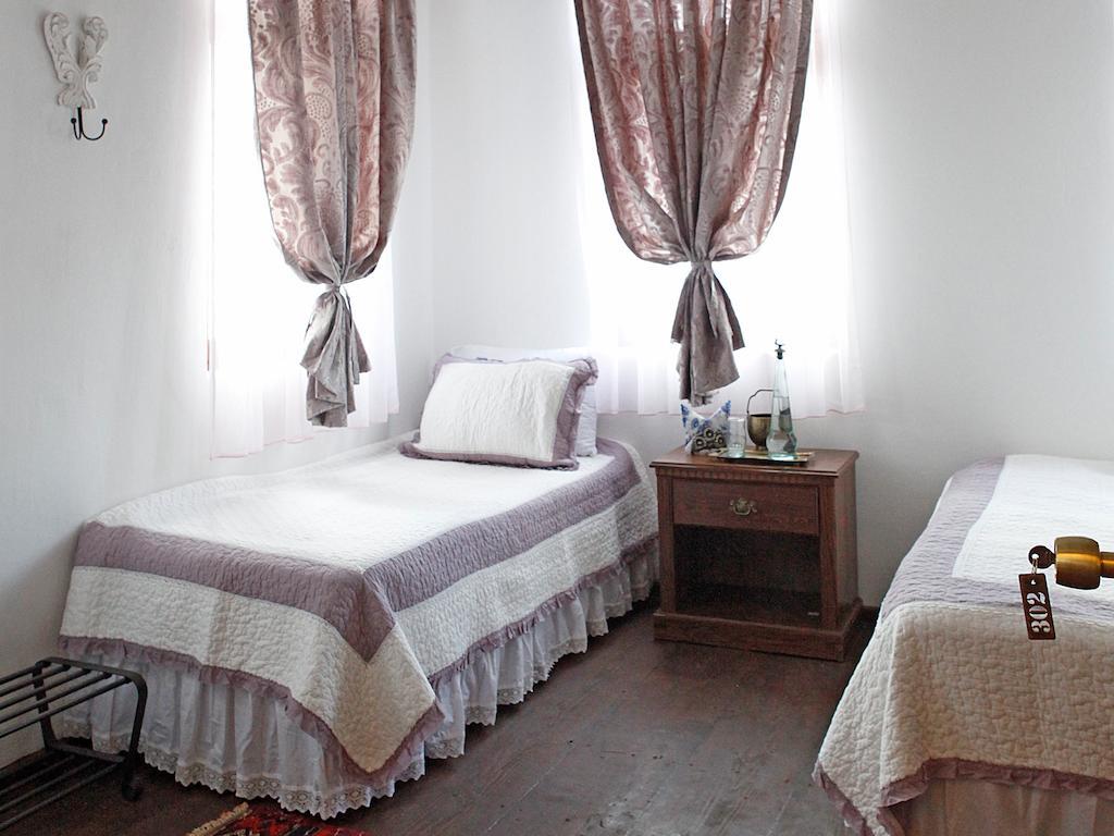 Marjolaine Hotel Ayvalik Room photo
